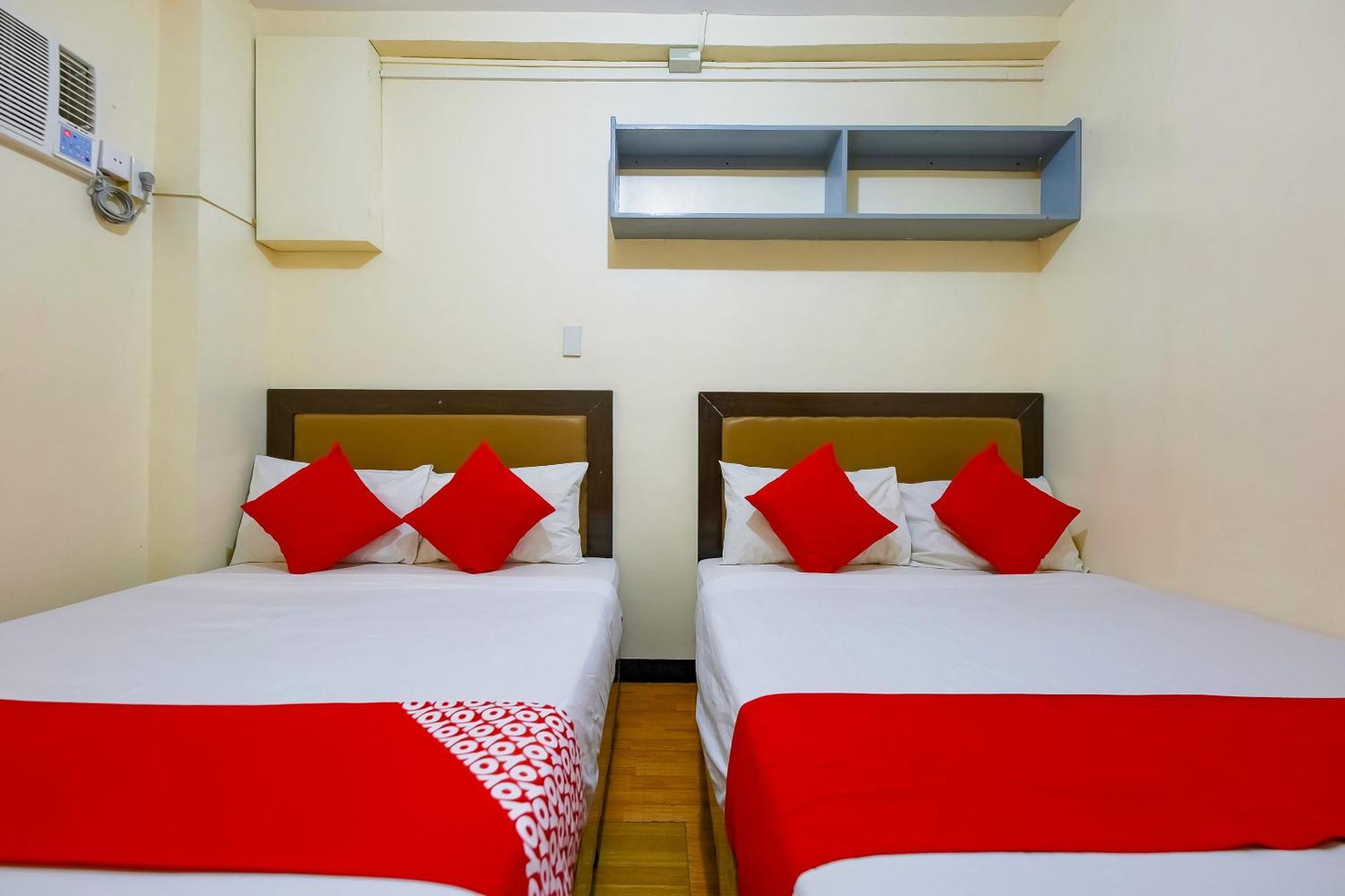 Oyo 431 Apollo 11 Apartelle Pasay Exteriör bild