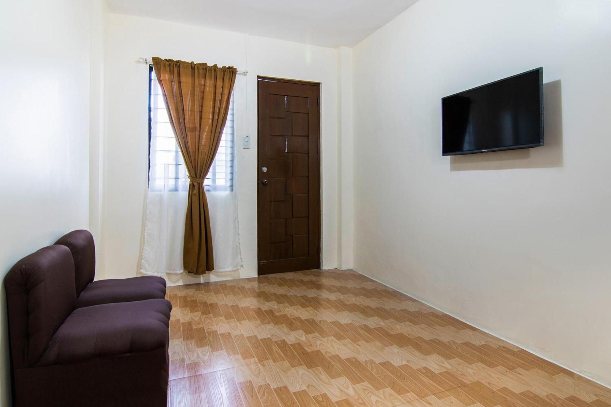 Oyo 431 Apollo 11 Apartelle Pasay Exteriör bild