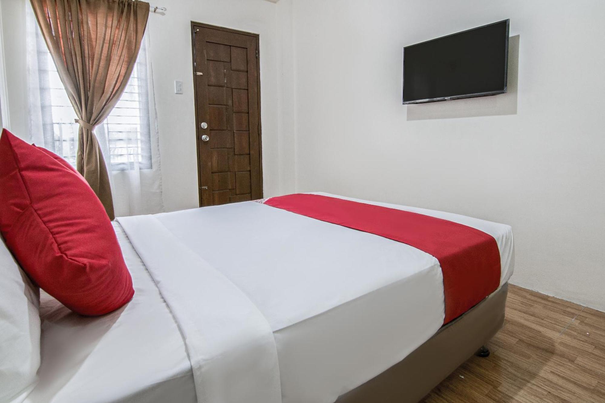 Oyo 431 Apollo 11 Apartelle Pasay Exteriör bild