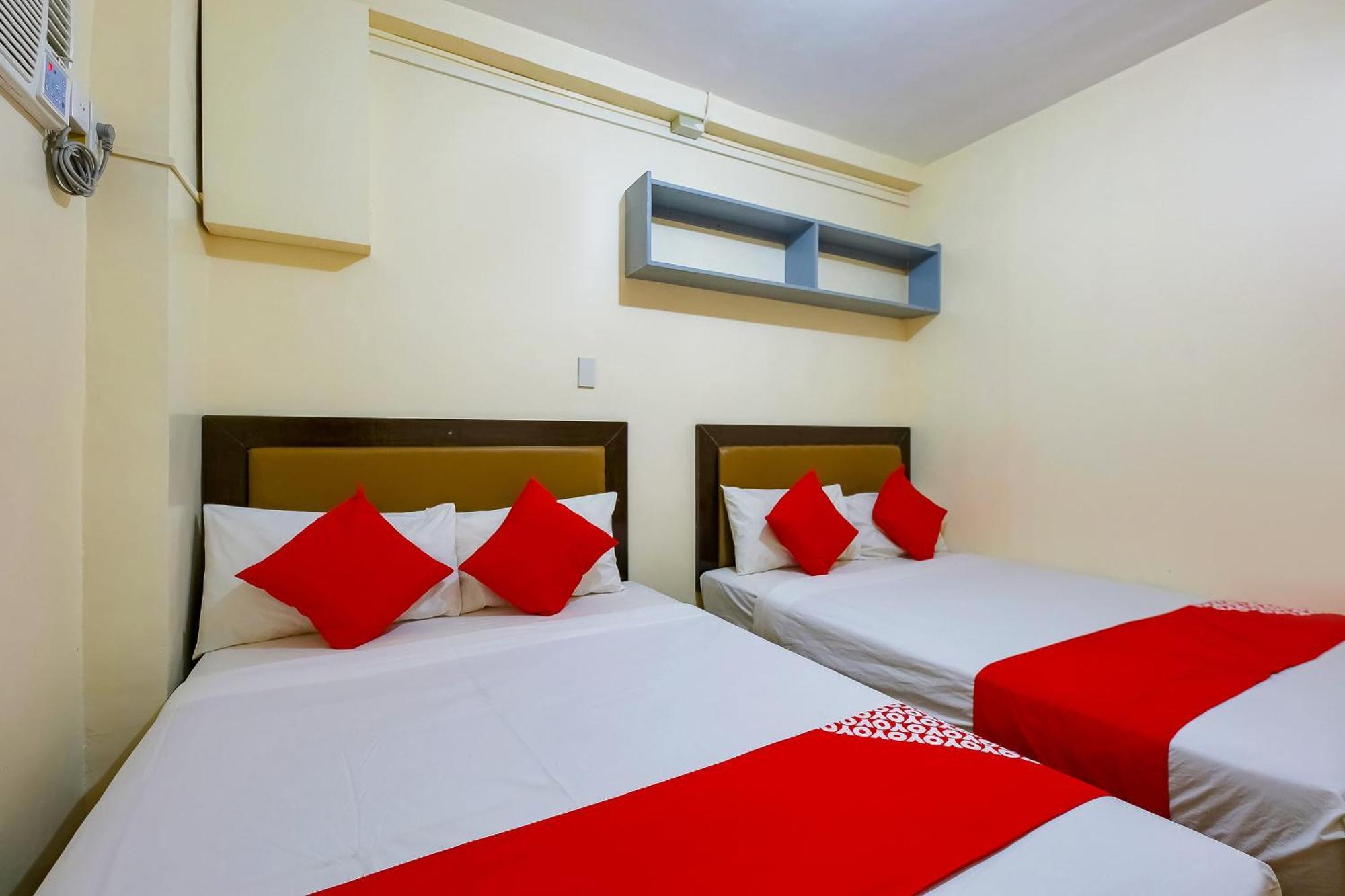 Oyo 431 Apollo 11 Apartelle Pasay Exteriör bild