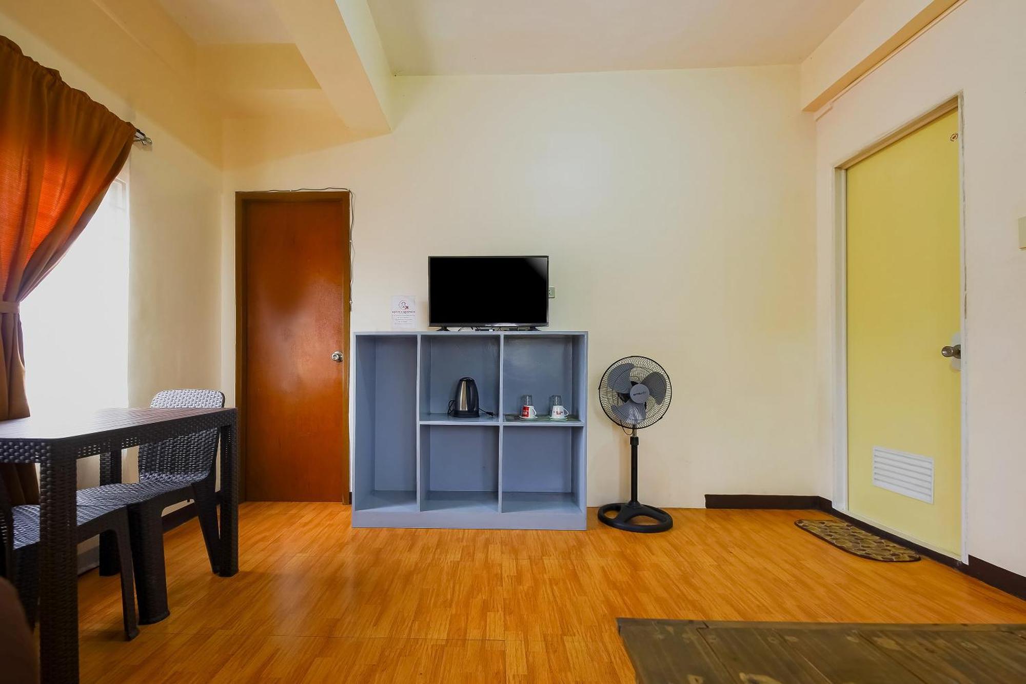 Oyo 431 Apollo 11 Apartelle Pasay Exteriör bild